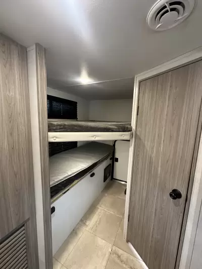 New 2024 Keystone RV Passport SL Series 229BHWE — photo 2