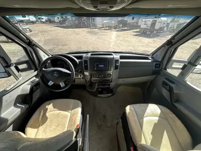 Used 2015 Winnebago View 24M — photo 5