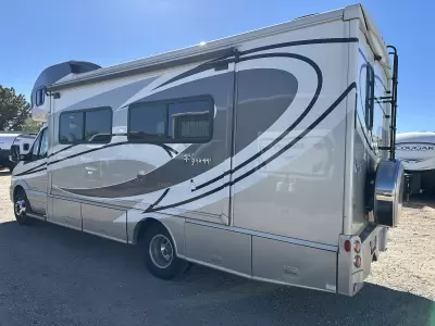 Used 2015 Winnebago View 24M — photo 6