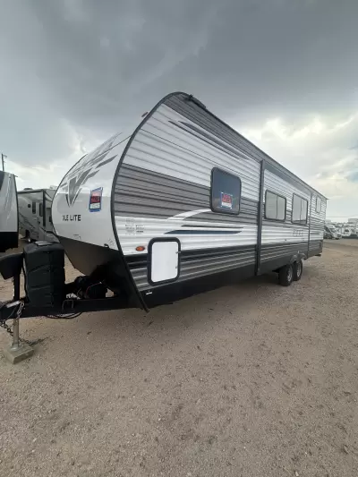 New 2022 Palomino Puma XLE Lite 30DBSC — photo 14