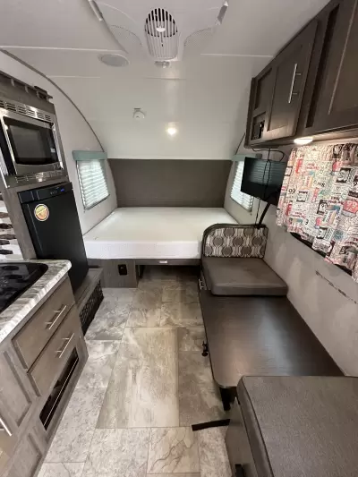 New 2018 Forest River r-pod RP-180 — photo 8
