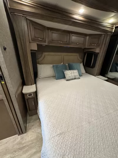 New 2019 Newmar Ventana LE 3426 — photo 13
